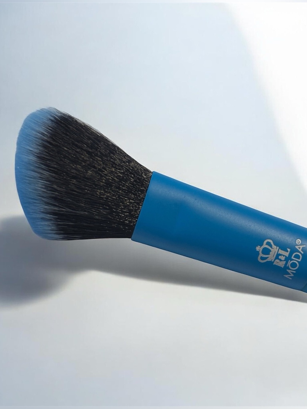 Royal & Langnickel MODA Neon Angle Contour Blush Brush in Blue